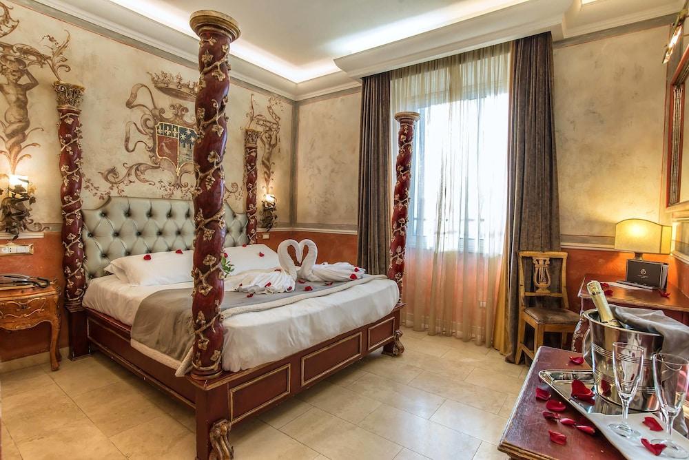 Select Via Veneto 4* Rome